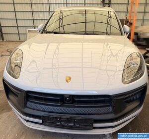 Odzyskany samochód marki Porsche.