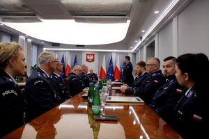 Uroczyste spotkanie Ministra SWiA i I Zastępcy Komendanta Głównego Policji z laureatami konkursu &amp;quot;Policjant, który mi pomógł&amp;quot; i ich przełożonymi.