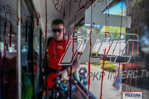 Uczestnicy II Ogólnopolskich Mistrzostw Policji w Ratownictwie Medycznym podczas trwania konkurencji.