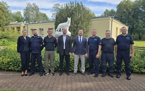 Uczestnicy  I Międzynarodowych Manewrów Poszukiwawczo-Ratowniczych.