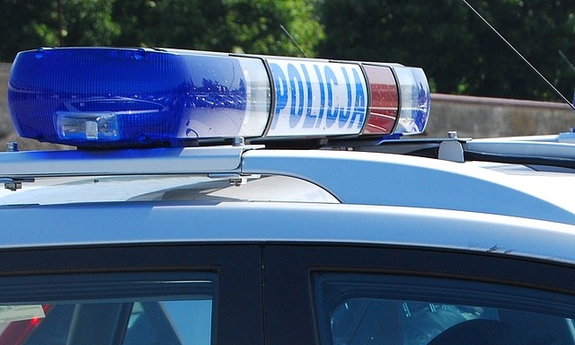 Policjanci pomogli rodzącej kobiecie bezpiecznie dotrzeć do szpitala