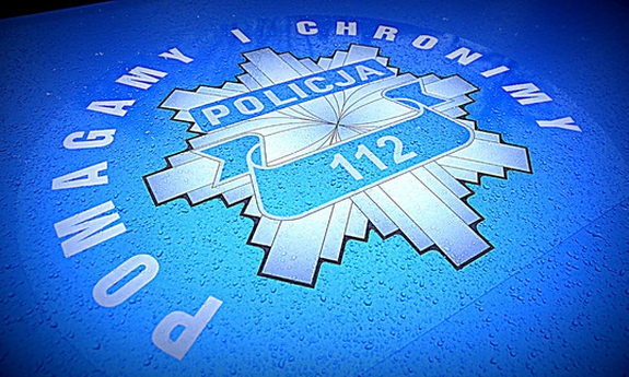 Policjanci gwałtownie odnaleźli kobietę, która potrzebowała pomocy