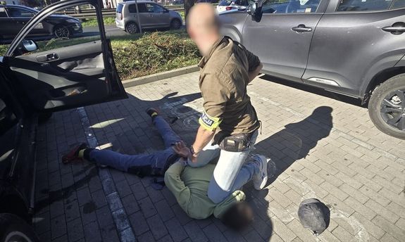 Oszukali seniorkę na 50 tys. zł - wpadli na gorącym uczynku