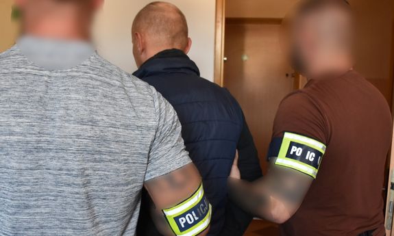 Poszukiwany czerwoną notą Interpolu w rękach policjantów