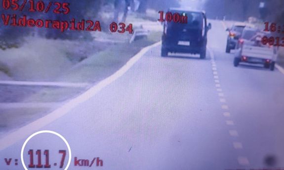Dwukrotnie jechał z prędkością 111 km/h