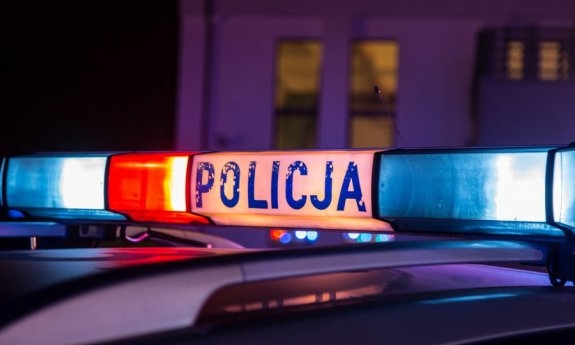 „Nawet z narażeniem życia…”. Policjanci, strażacy i cywile uratowali życie małżeństwa, które znajdowało się w płonącym domu