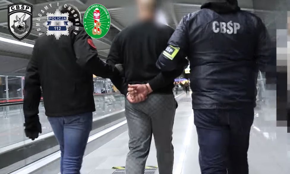 Poszukiwany za kierowanie dwiema grupami przestępczymi zatrzymany i sprowadzony do Polski