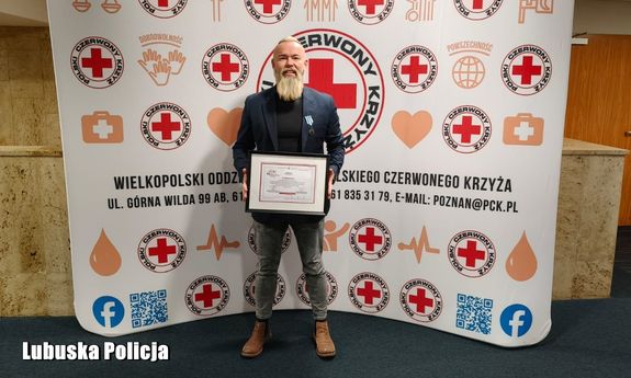 Wschowski policjant odznaczony medalem „Honorowy Dawca Krwi–Zasłużony Dla Zdrowia Narodu”