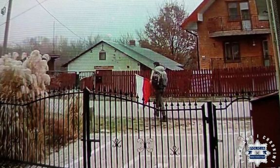 Kradzież flagi państwowej w Dębnie - policjanci ustalili sprawcę