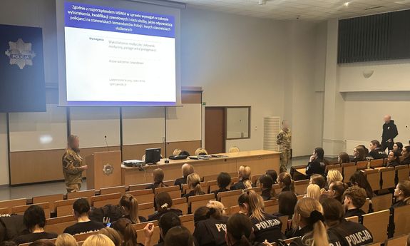 Kobiety w służbie kontrterrorystycznej - funkcjonariuszki CPKP „BOA” w Akademii Policji w Szczytnie