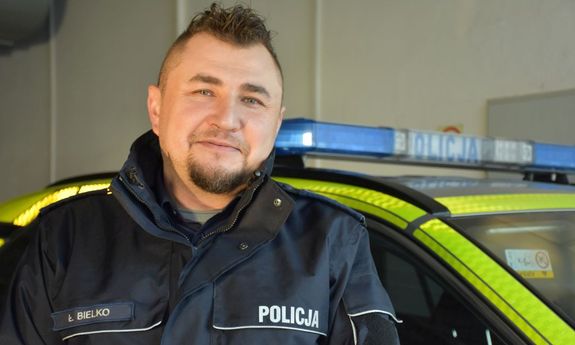 Natychmiastowa reakcja dzielnicowego. 81-latka trafiła do szpitala