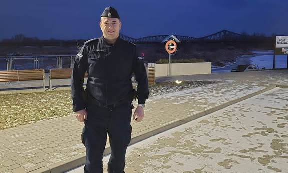 Dzielnicowy po służbie, zapobiegł tragedii zatrucia czadem