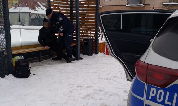 Wspólnie uratowali mężczyznę przed zamarznięciem