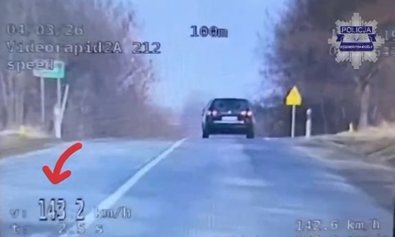 Nowe przepisy drogowe w praktyce - trzech kierowców straciło prawa jazdy