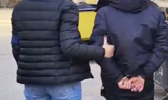 Wyszedł z aresztu i znów zaatakował. Policjanci zatrzymali go ponownie