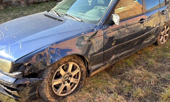 Telefon powiadomił o wypadku - pijany kierowca z sądowym zakazem zatrzymany