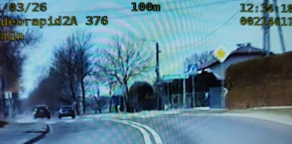 Kierowca BMW wyprzedzał na przejściu i pędził ponad 160 km/h - stracił prawo jazdy zgodnie z nowymi przepisami