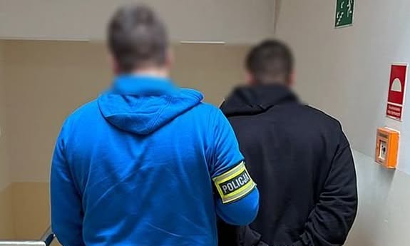 Niszczył drzwi i liczniki na klatkach schodowych budynków - usłyszał zarzuty