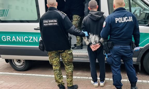 Jedna niewłaściwa decyzja, wiele konsekwencji - nietrzeźwy kierujący zatrzymany, a jego kolega będzie deportowany