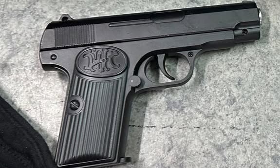 Seria przestępstw zakończona zatrzymaniem. 36-latek trafił do aresztu, a zauważył go policjant po służbie