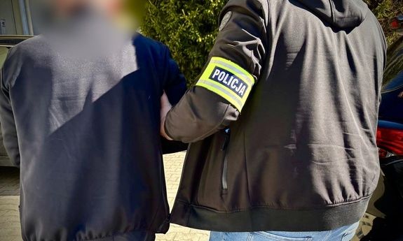 Trzymiesięczny areszt dla zatrzymanego „odbieraka” w sprawie oszustwa metodą „na prokuratora”