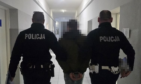 Wszedł do mieszkania swojej byłej partnerki i zaatakował. 35-letni nożownik w rękach lubińskich policjantów