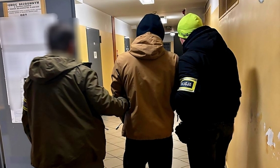 Brali udział w oszustwie metodą „na podszywacza” – trafili do aresztu