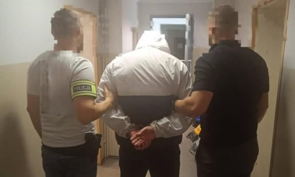 Uciekał przed kontrolą drogową - kierujący bez uprawnień, za to z narkotykami