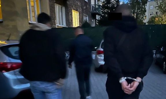 Na hasło "dziękuję za wózek" straciły swoje oszczędności