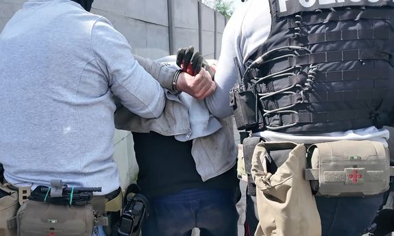 Policjanci zatrzymali podejrzanych o rozbój i pozbawienie wolności