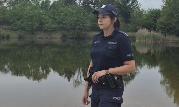 Policjantka udzieliła pomocy tonącemu
