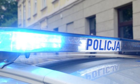 Zakłócił pracę medyków, uderzył ratownika i znieważył policjantów