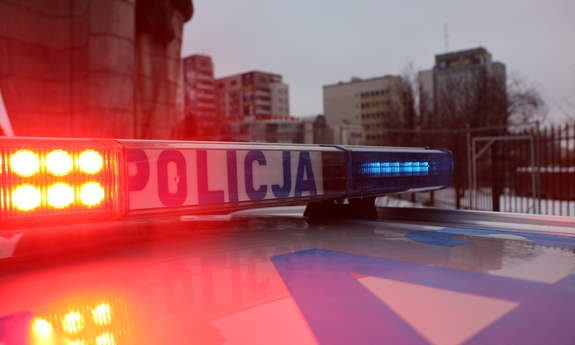 Areszt dla kierującego, który potrącił pieszego. 21-latek miał dwa zakazy prowadzenia pojazdów