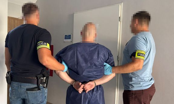 Znaleziono ciało kobiety - policjanci zatrzymali dwoje podejrzanych o zabójstwo