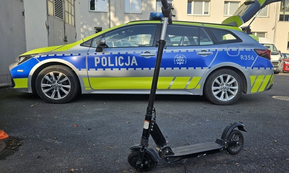 Potrącił pieszego na przejściu i odjechał. Policjanci gwałtownie odnaleźli sprawcę