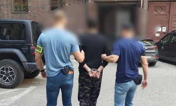 Kryminalni z wrocławskiej starówki w ciągu godziny ustalili i zatrzymali sprawcę ataku nożem na ochroniarza. Podejrzany trafił do aresztu