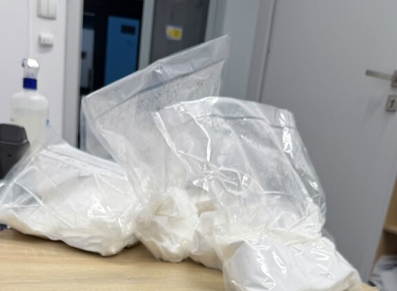 Ponad 7 kilogramów amfetaminy w plecaku. Areszt dla 48 latka