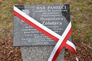 Tablica pamiątkowa odsłonięta na jednej z uroczystości