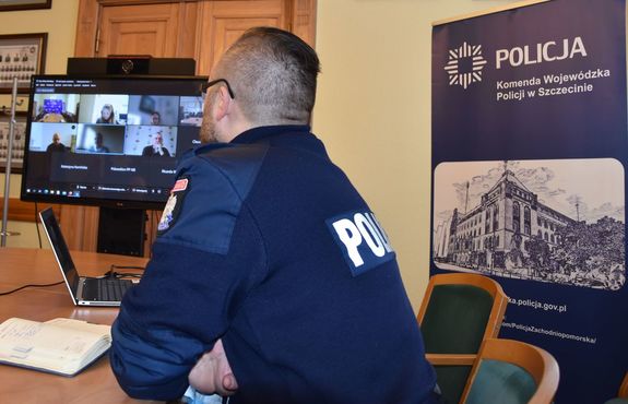 Oszustwa na&amp;quot; wnuczka&amp;quot;- Niemiecka i Polska Policja podsumowuje wspólny projekt pn: Kampania informacyjna dla seniorów o oszustwach telefonicznych&amp;quot; INTERREG VA