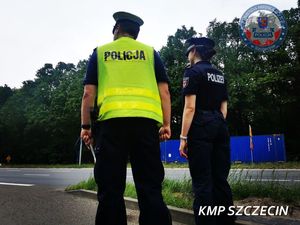 Stażyści niemieckiej policji  podczas służby szczecińskiej drogówki