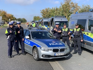 policjanci z Komendy Wojewódzkiej Policji w Szczecinie, komend miejskich w Szczecinie i Świnoujściu oraz Komendy Powiatowej Policji w Gryfinie pojawili się w towarzystwie swoich niemieckich kolegów na autostradzie A20