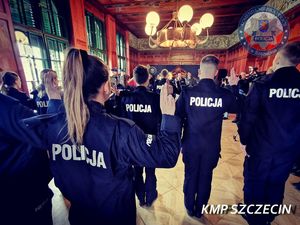 Nowi policjanci wypowiedzieli słowa Roty