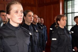 ślubowanie kolejnych nowych policjantów w Zachodniopomorskiem