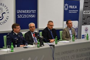 uczestnicy konferencji prasowej