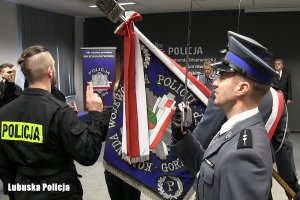 ślubujący policjanci