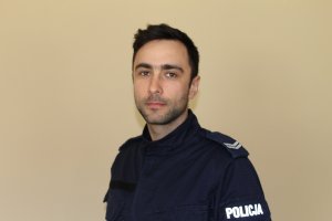 Filip Pendrak w policyjnym mundurze.