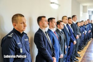 Policjanci na przedświątecznym spotkaniu.