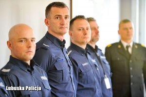 Policjanci na przedświątecznym spotkaniu.