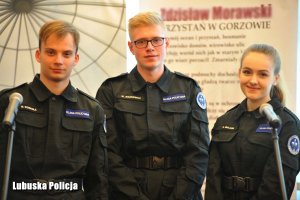 Uczniowie klasy mundurowej, którzy przygotowali lekcję historii poświęconą pamięci policjanta Bronisława Marchlewicza