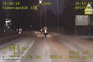 policyjny pościg za motocyklistami